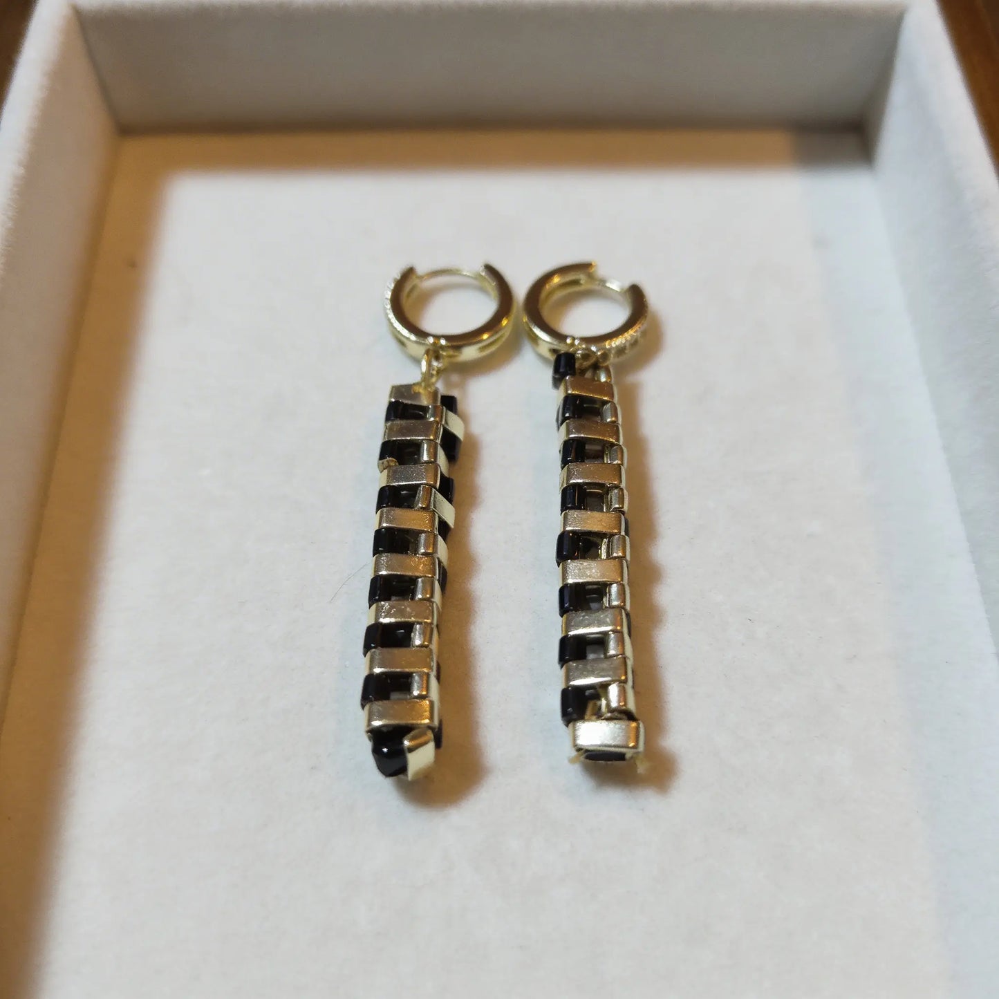 Noir Line Drop Earrings - Gemnglow