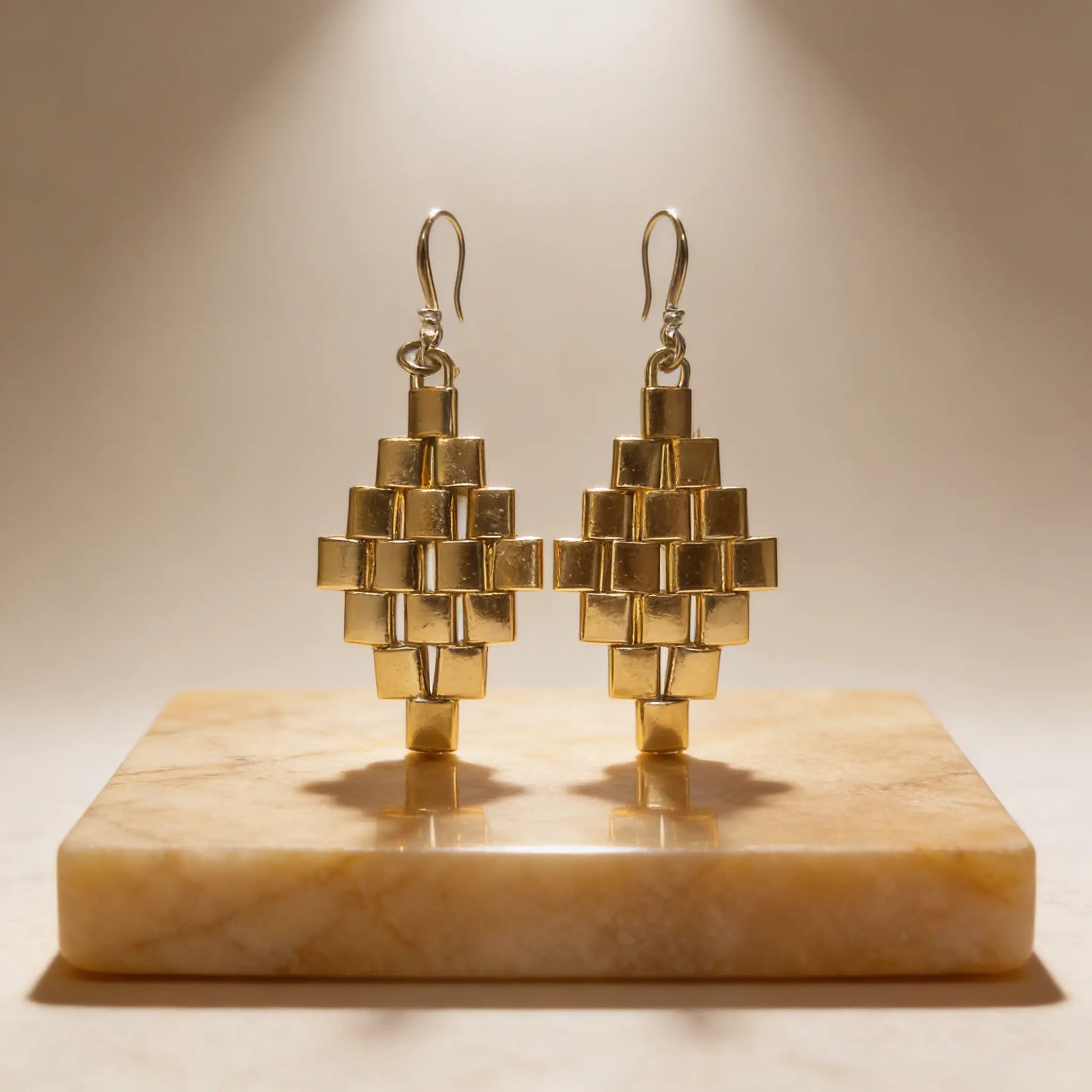 Gold Line Earrings - Gemnglow