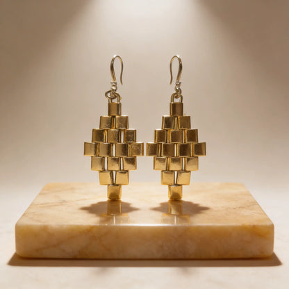 Gold Line Earrings - Gemnglow
