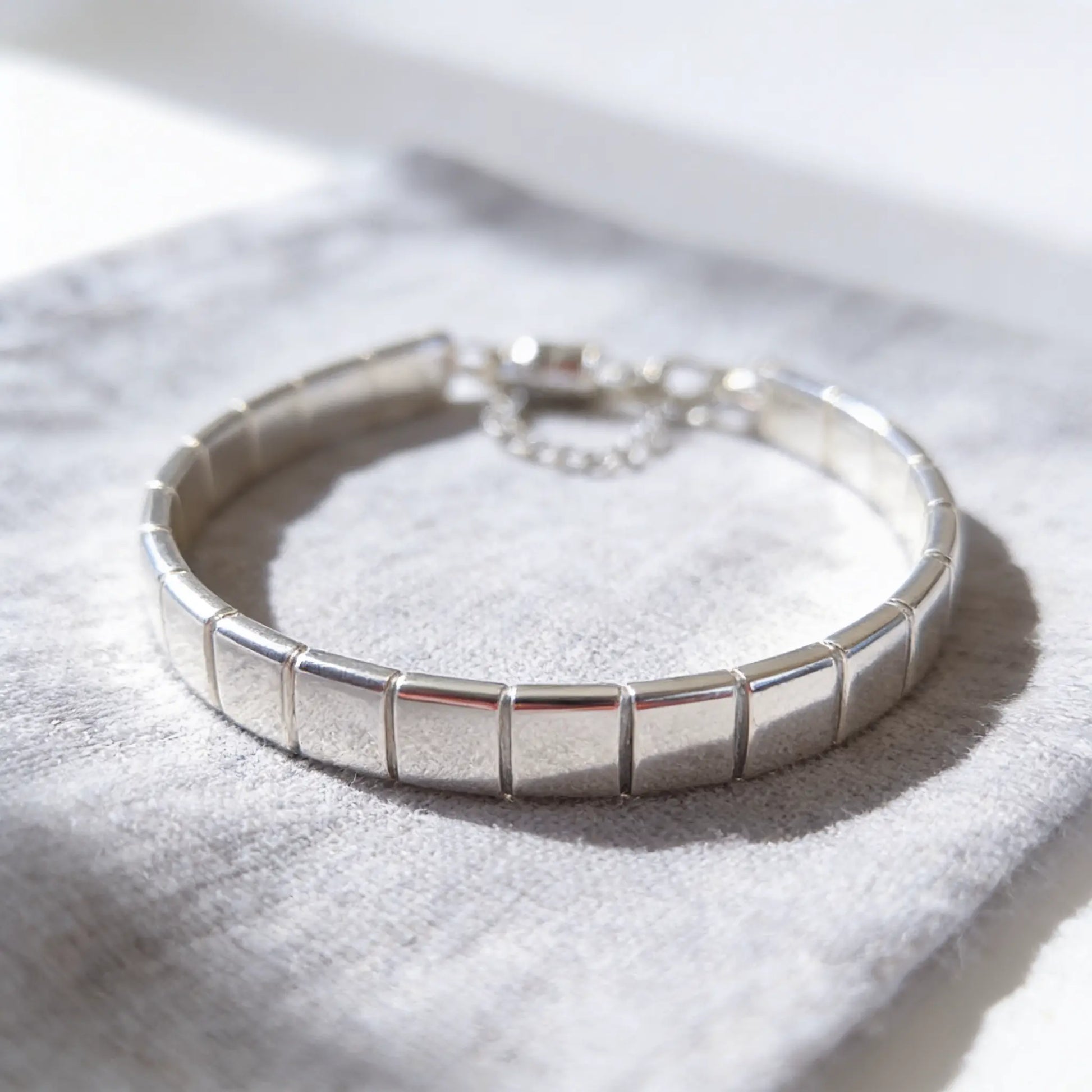 Silver Line Bracelet - Gemnglow