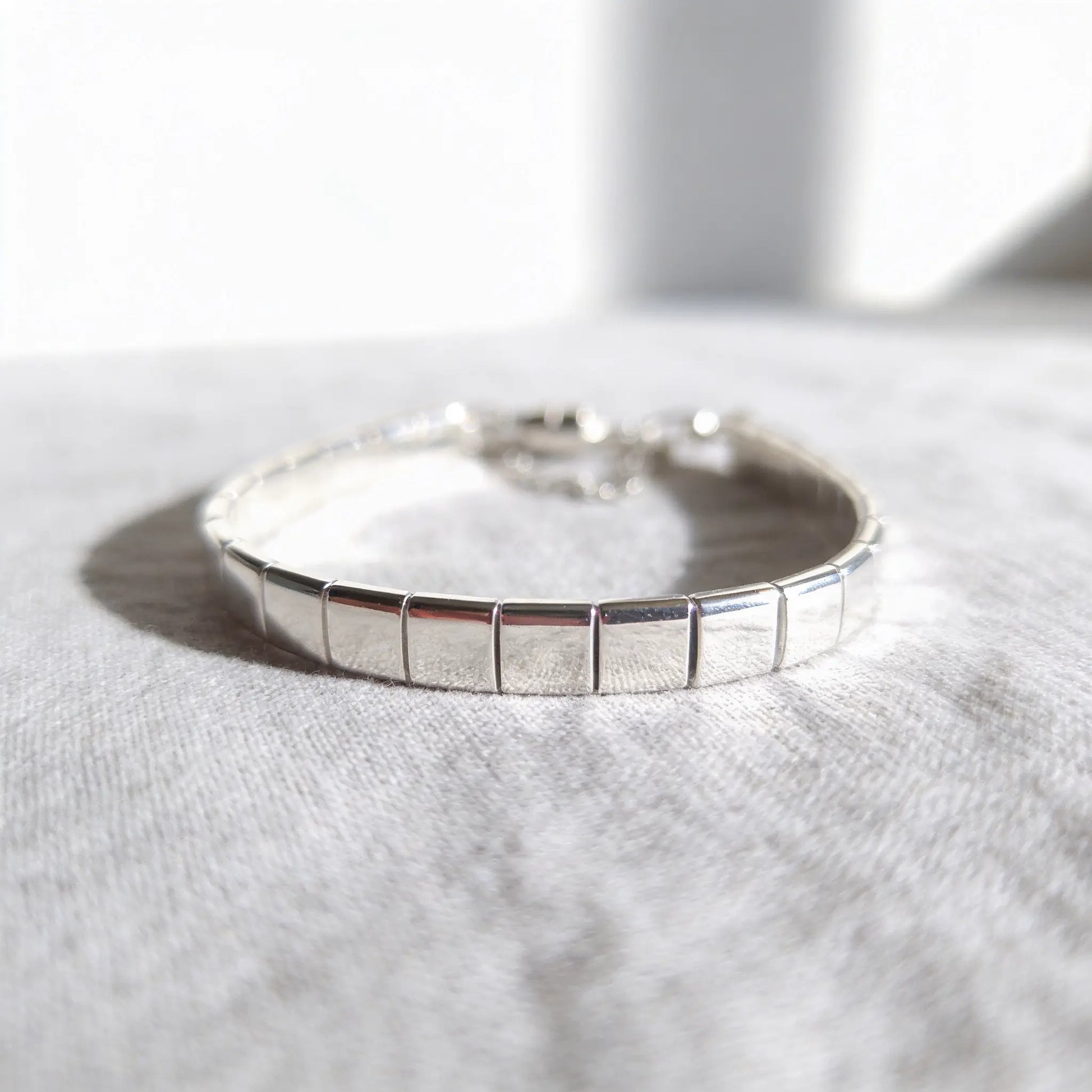 Silver Line Bracelet - Gemnglow